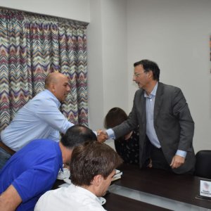 FIRMA DE ACUERDO ENTRE ESCUELA DE GOBIERNO Y POLO IT CORRIENTES